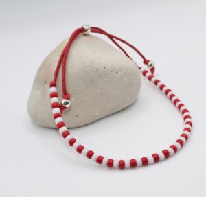 Buy authentic handmade Martenitsi crafted with cotton and glass. Ideal for celebrating Bulgarian customs and Baba Marta.